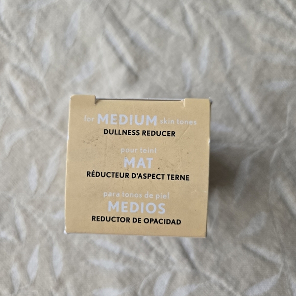 Covergirl Color Correcting Serum Moisturizer Primer - Medium Skin Tone - Picture 2 of 5